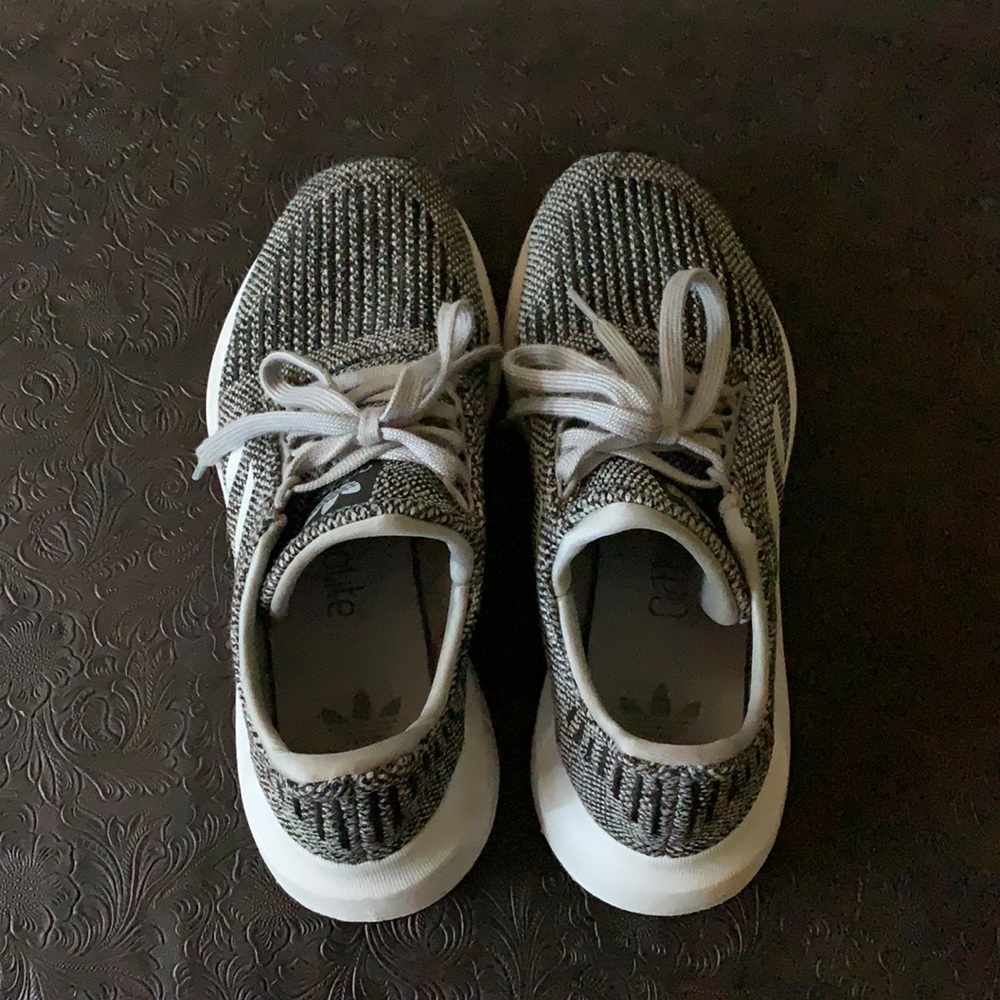 Used condition women’s adidas size 6